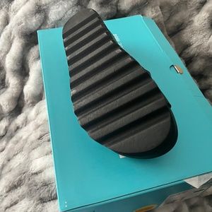 REEF Cushion Vista Hi Black